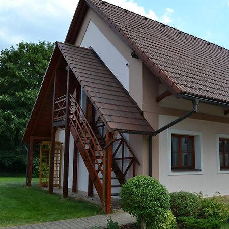 Hradec Králové 纳特奥博罗高级旅馆酒店 外观 照片